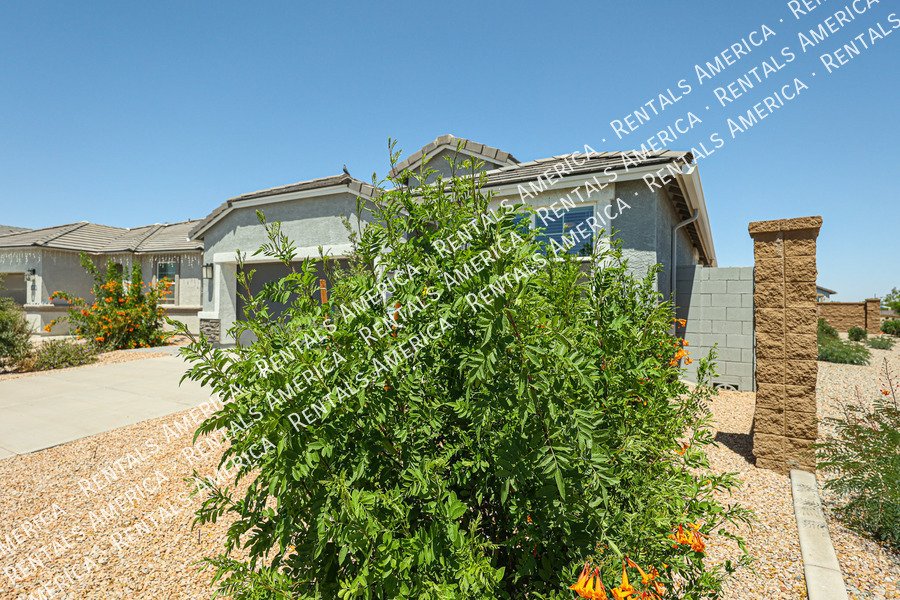 Beautiful 4-bedroom, 2-bath home located in Sorrento! property image