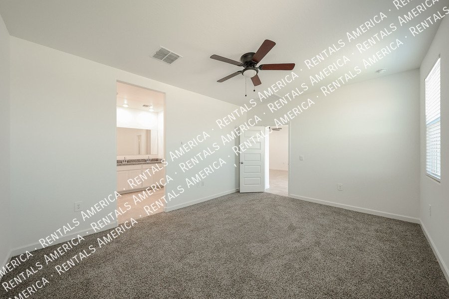 Beautiful 4-bedroom, 2-bath home located in Sorrento! property image