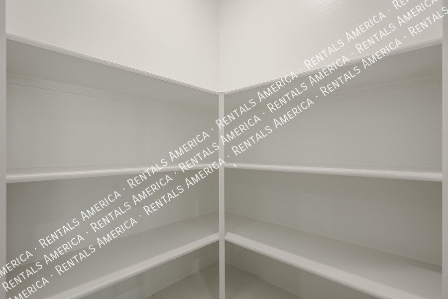 Beautiful 4-bedroom, 2-bath home located in Sorrento! property image