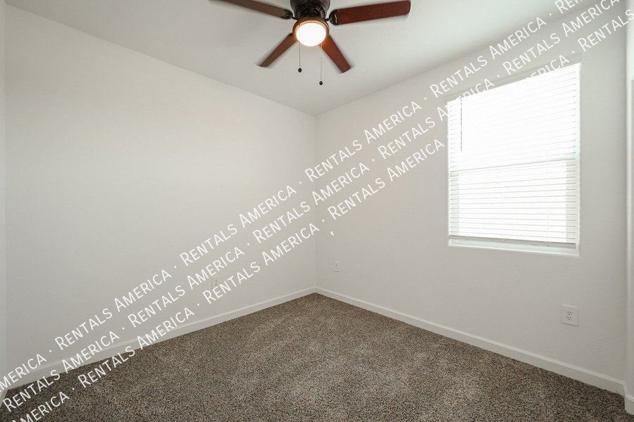 Beautiful 4-bedroom, 2-bath home located in Sorrento! property image