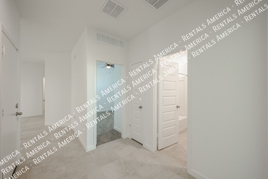 Beautiful 4-bedroom, 2-bath home located in Sorrento! property image