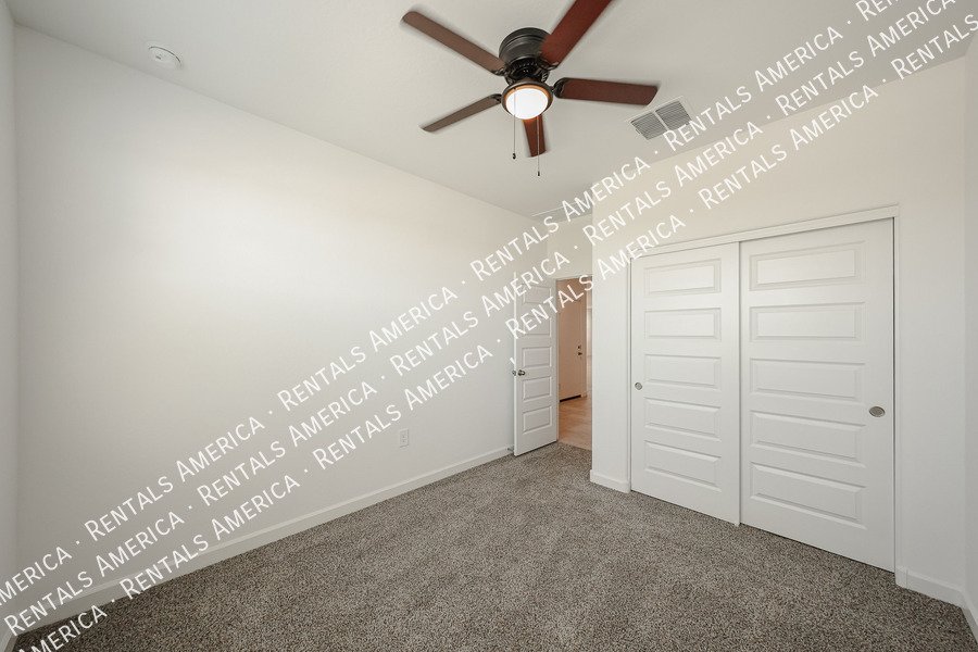 Beautiful 4-bedroom, 2-bath home located in Sorrento! property image