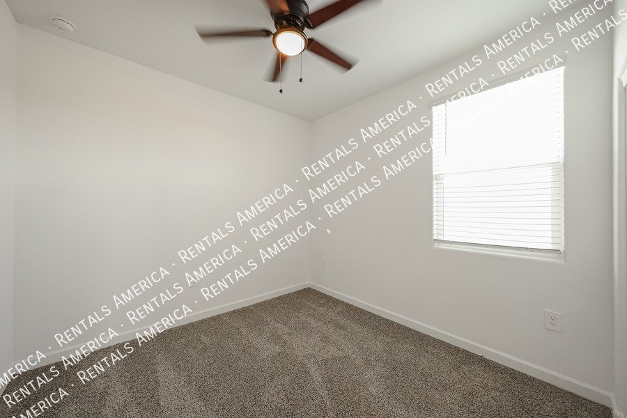 Beautiful 4-bedroom, 2-bath home located in Sorrento! property image