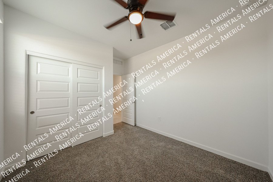 Beautiful 4-bedroom, 2-bath home located in Sorrento! property image