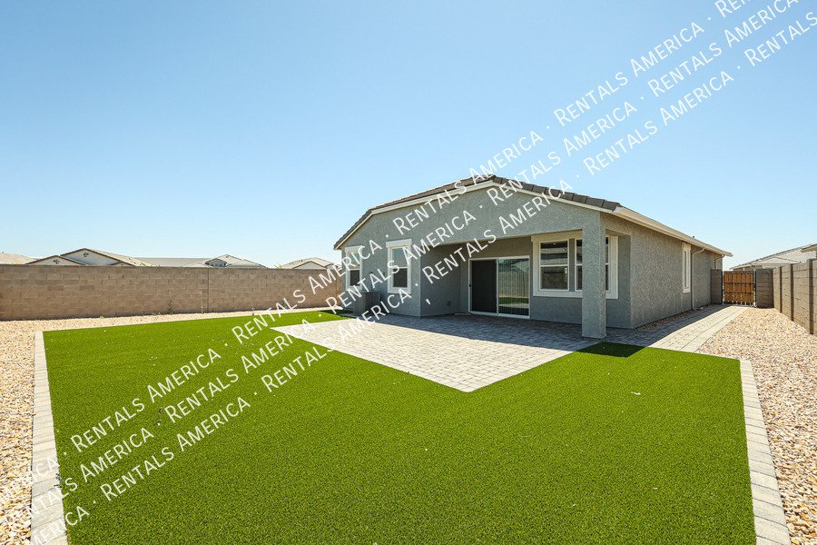 Beautiful 4-bedroom, 2-bath home located in Sorrento! property image