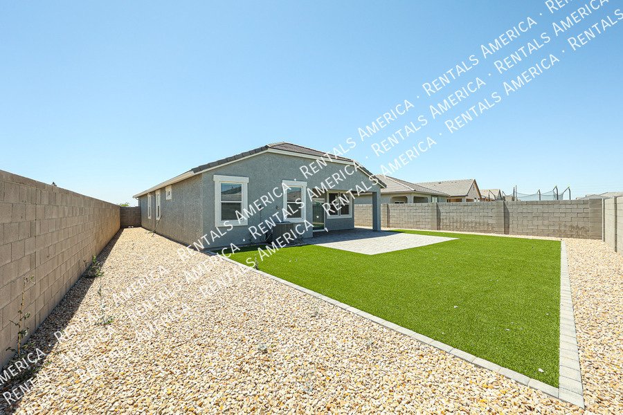 Beautiful 4-bedroom, 2-bath home located in Sorrento! property image