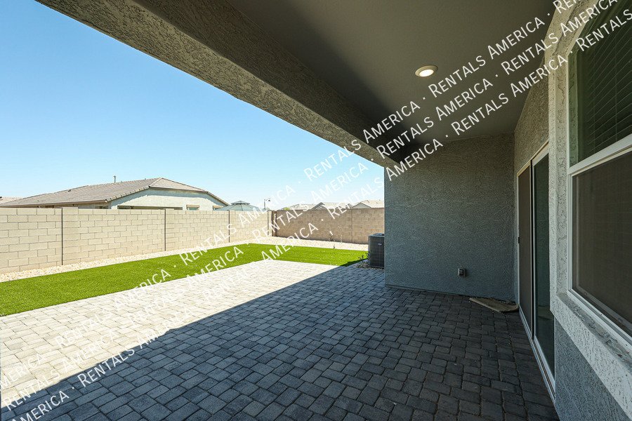 Beautiful 4-bedroom, 2-bath home located in Sorrento! property image