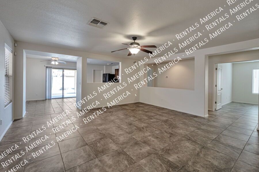 Upgraded 3 Bed 2 Bath Home in San Tan Valley! property image