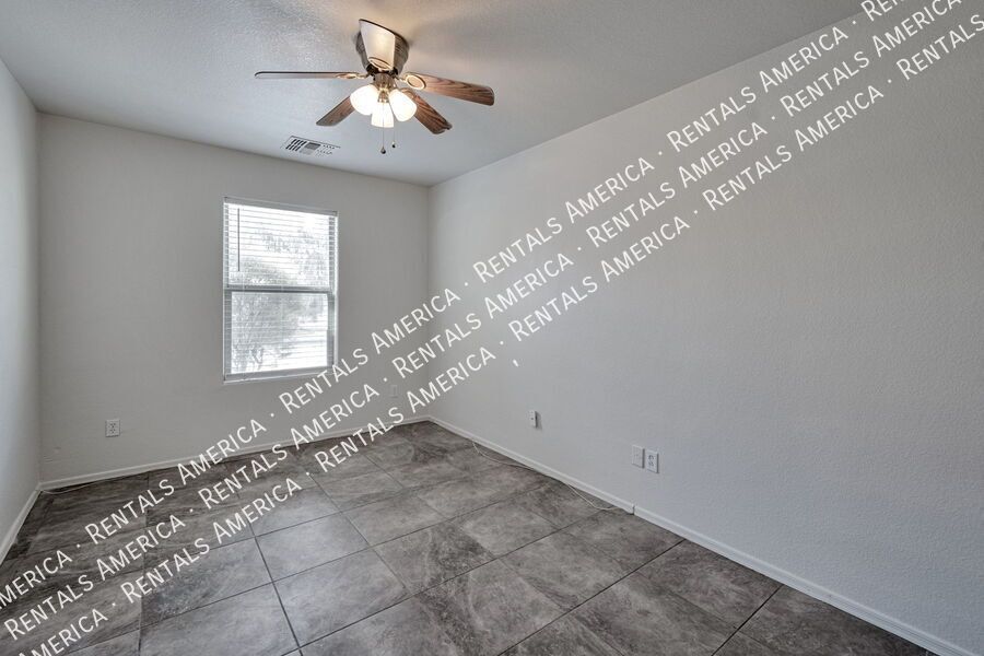 Upgraded 3 Bed 2 Bath Home in San Tan Valley! property image