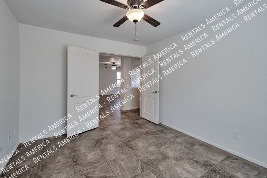 Upgraded 3 Bed 2 Bath Home in San Tan Valley! property image