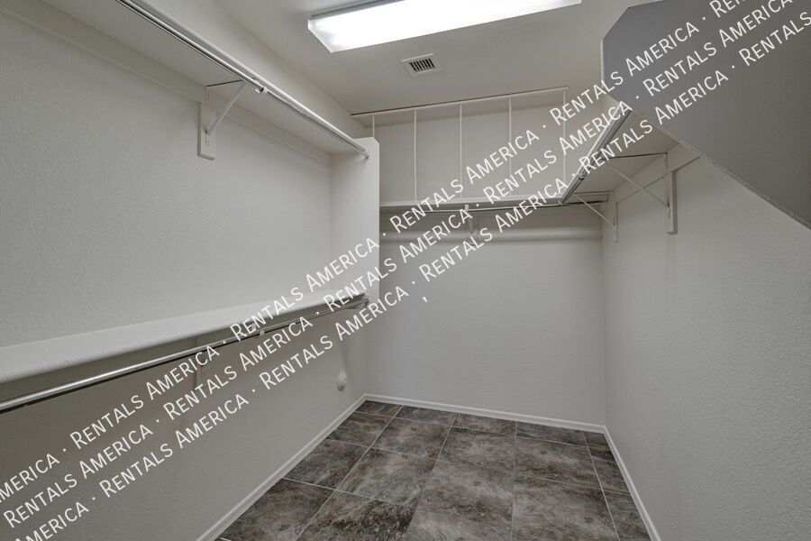 Upgraded 3 Bed 2 Bath Home in San Tan Valley! property image