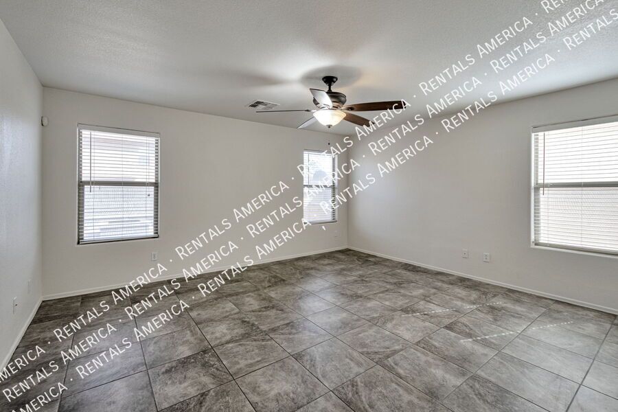 Upgraded 3 Bed 2 Bath Home in San Tan Valley! property image
