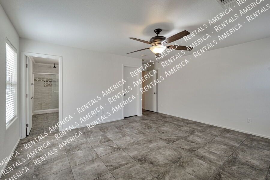 Upgraded 3 Bed 2 Bath Home in San Tan Valley! property image