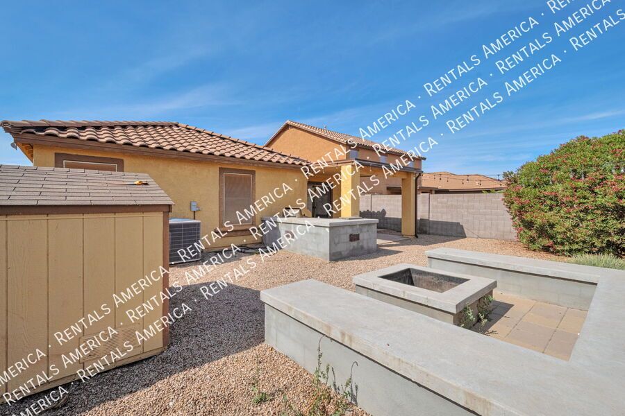 Upgraded 3 Bed 2 Bath Home in San Tan Valley! property image