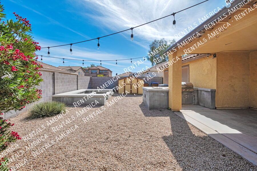 Upgraded 3 Bed 2 Bath Home in San Tan Valley! property image