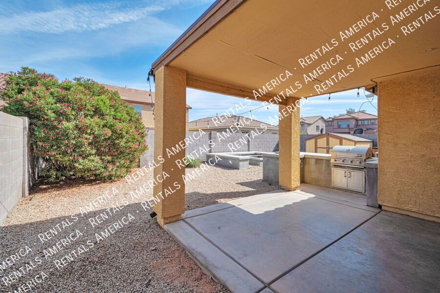 Upgraded 3 Bed 2 Bath Home in San Tan Valley! property image