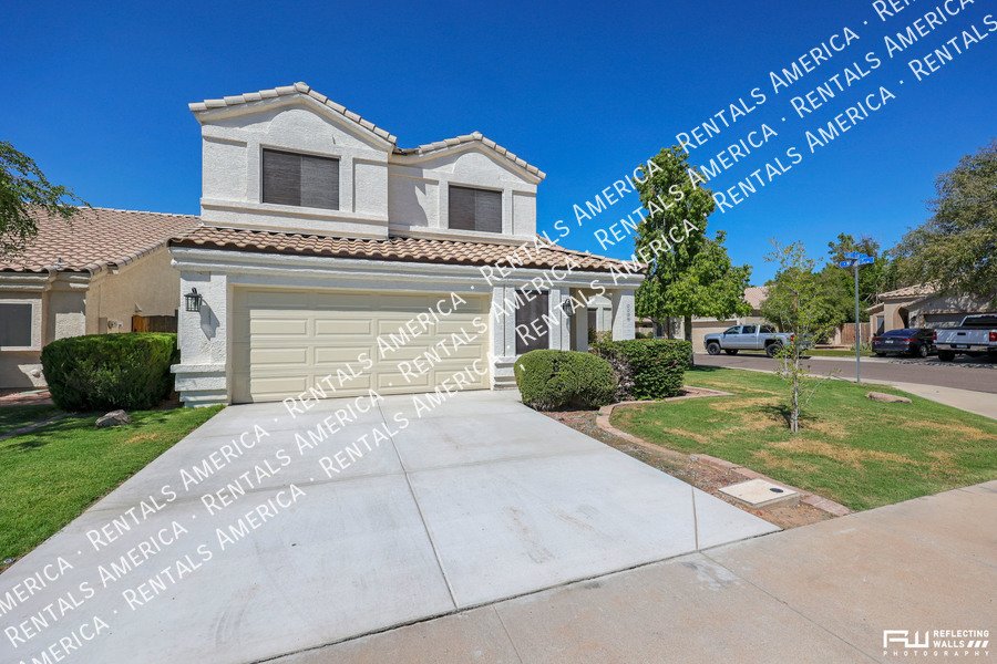 Beautiful home in Val Vista Lakes property image