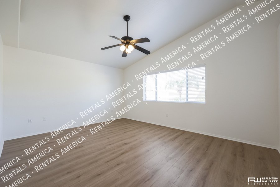 Beautiful home in Val Vista Lakes property image