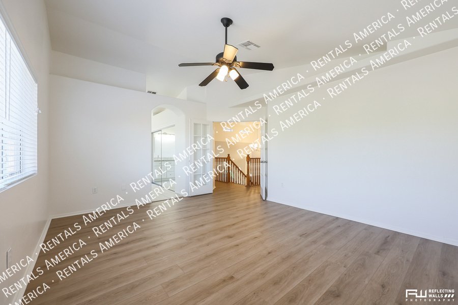 Beautiful home in Val Vista Lakes property image