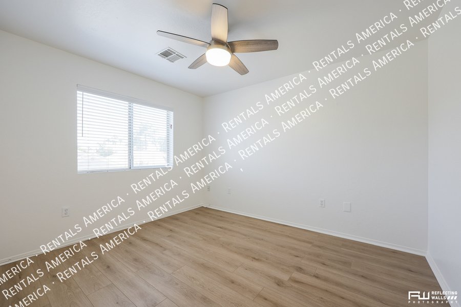 Beautiful home in Val Vista Lakes property image