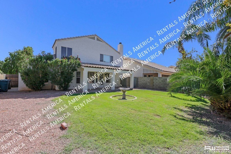 Beautiful home in Val Vista Lakes property image