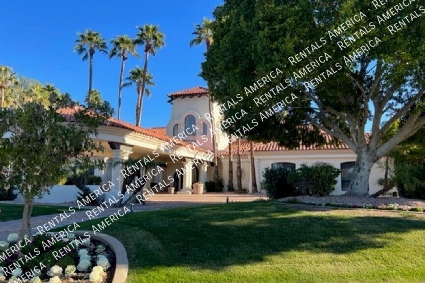 Beautiful home in Val Vista Lakes property image