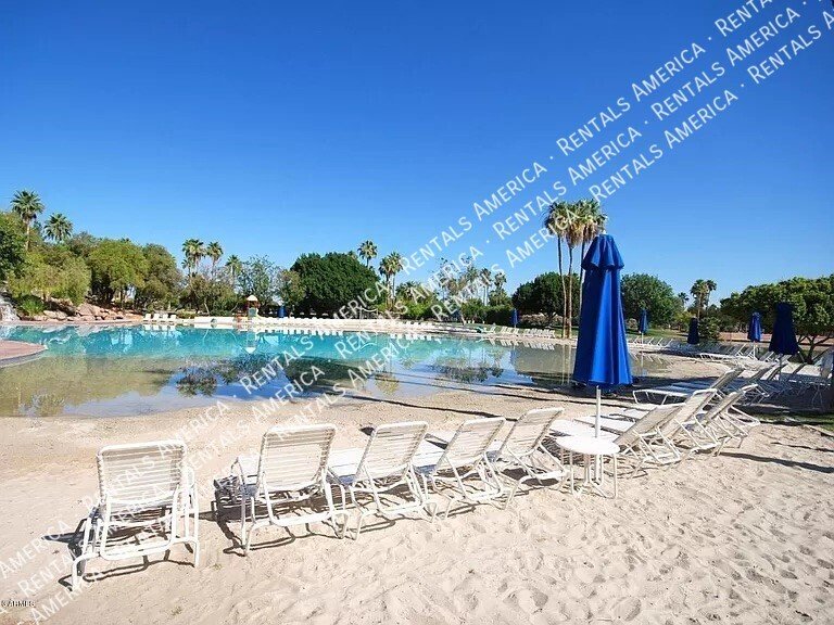 Beautiful home in Val Vista Lakes property image