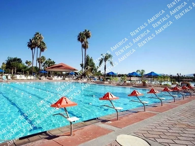 Beautiful home in Val Vista Lakes property image