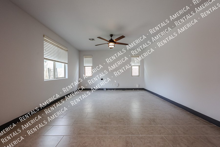 Beautiful 3-bed 2.5-bath home located in the sought-after Eastmark property image