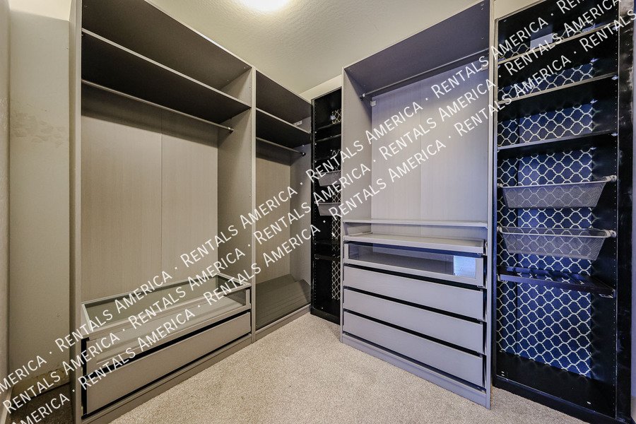 Beautiful 3-bed 2.5-bath home located in the sought-after Eastmark property image