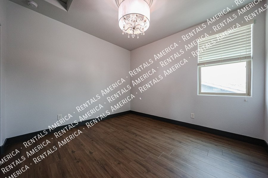 Beautiful 3-bed 2.5-bath home located in the sought-after Eastmark property image