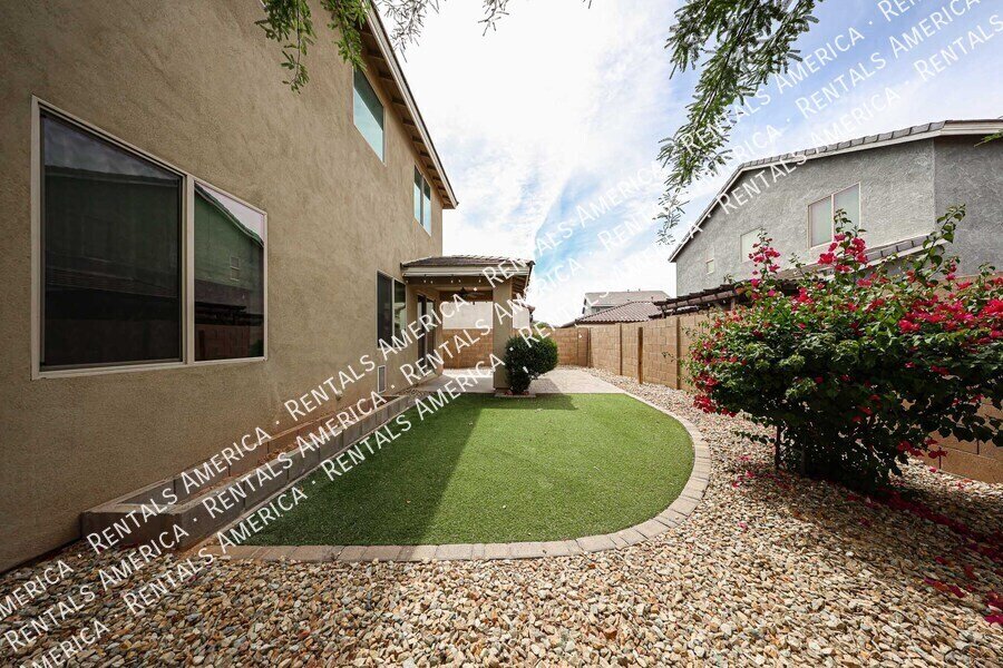 Beautiful 3-bed 2.5-bath home located in the sought-after Eastmark property image