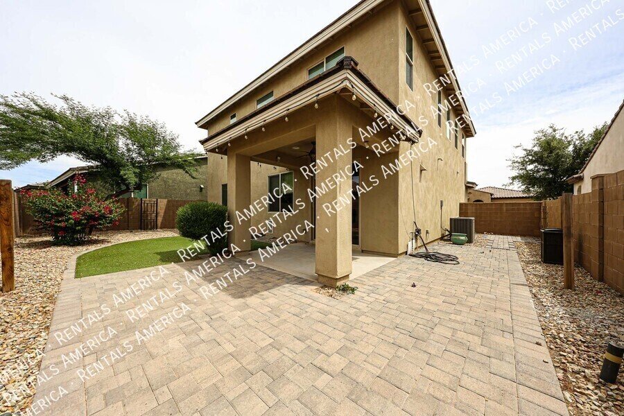 Beautiful 3-bed 2.5-bath home located in the sought-after Eastmark property image