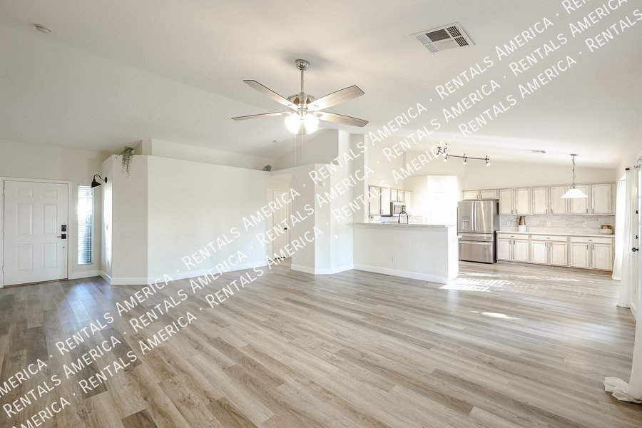 Beautiful 3 BR/2 BA Home in Coronado Ranch, Gilbert w/ Pool! property image