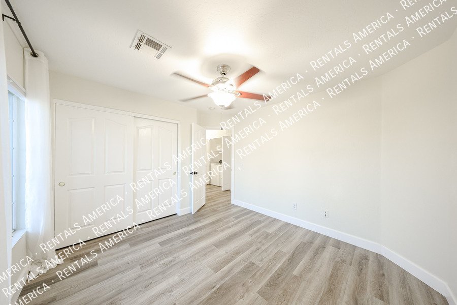 Beautiful 3 BR/2 BA Home in Coronado Ranch, Gilbert w/ Pool! property image