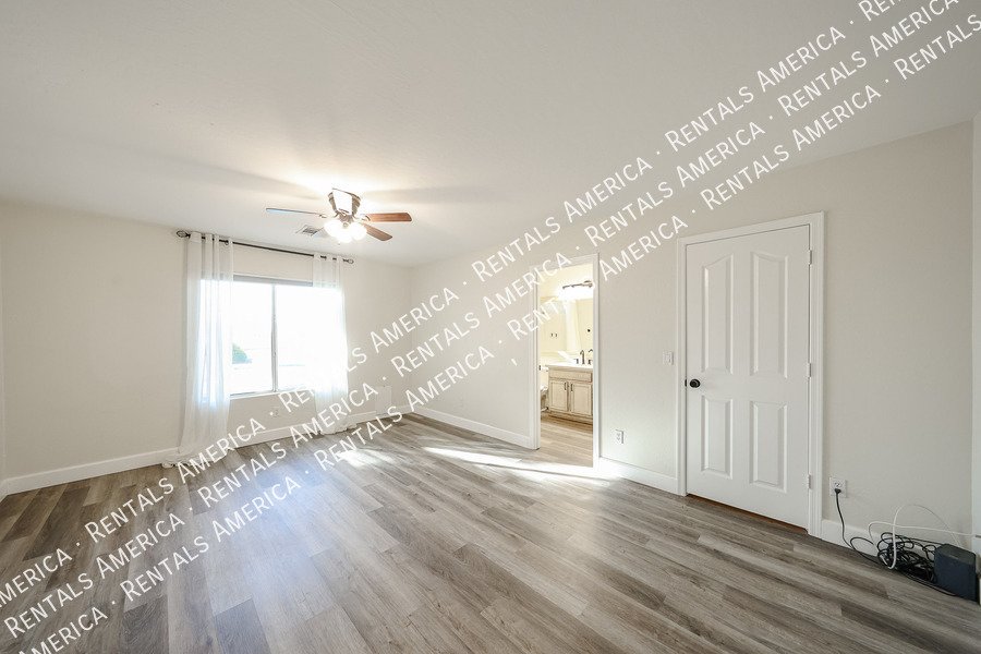 Beautiful 3 BR/2 BA Home in Coronado Ranch, Gilbert w/ Pool! property image