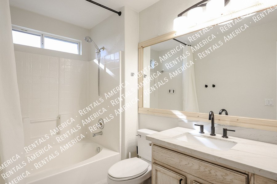 Beautiful 3 BR/2 BA Home in Coronado Ranch, Gilbert w/ Pool! property image