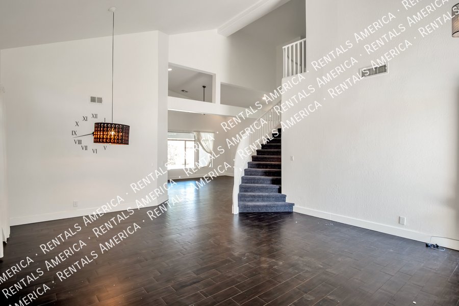 COMING SOON! Stunning 5 Bedroom 3.5 Bath Home in Gilbert! property image