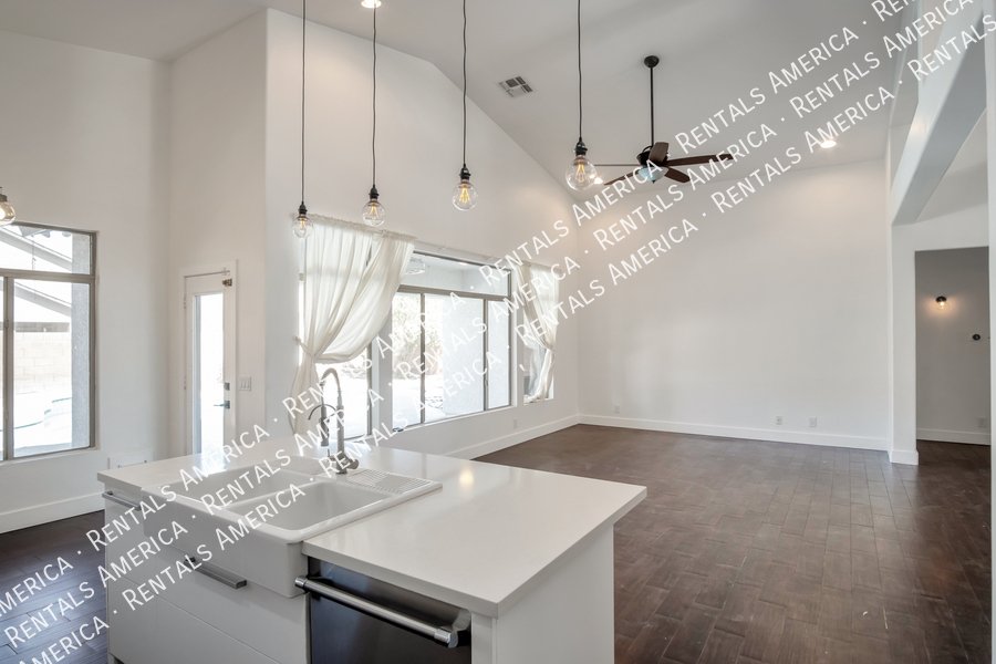 COMING SOON! Stunning 5 Bedroom 3.5 Bath Home in Gilbert! property image