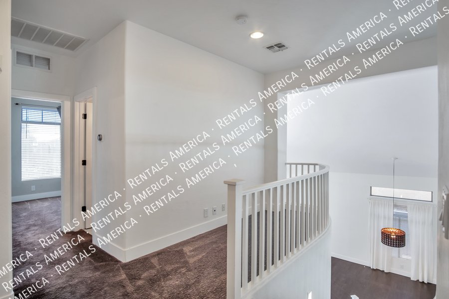 COMING SOON! Stunning 5 Bedroom 3.5 Bath Home in Gilbert! property image