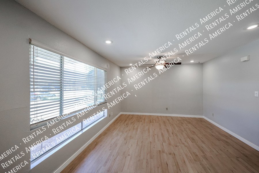 Move in Ready & Special Offer! property image