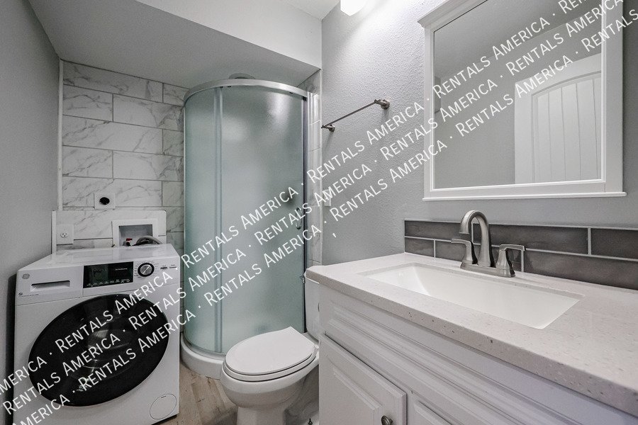 Move in Ready & Special Offer! property image