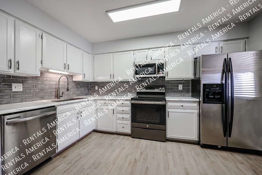 Move in Ready & Special Offer! property image