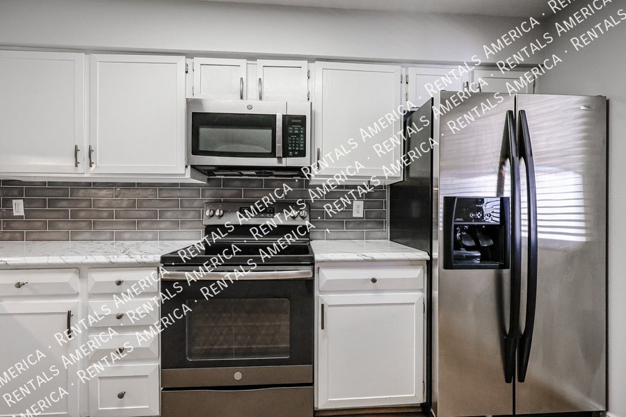 Move in Ready & Special Offer! property image