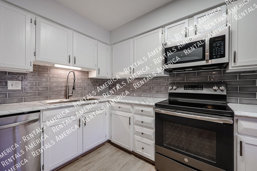 Move in Ready & Special Offer! property image