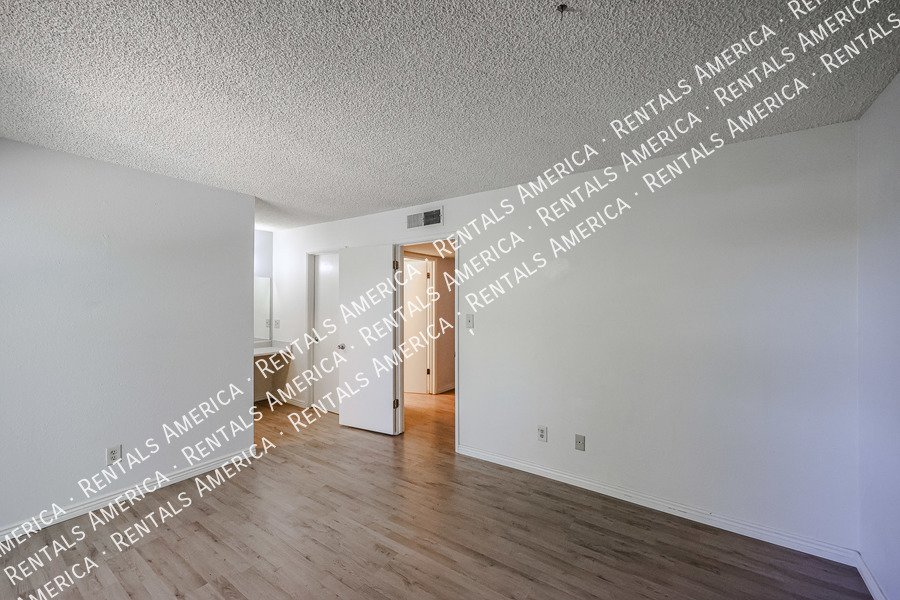 Move in Ready & Special Offer! property image