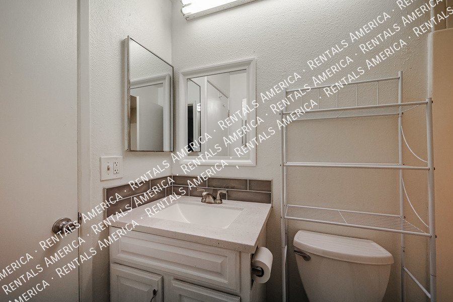 Move in Ready & Special Offer! property image