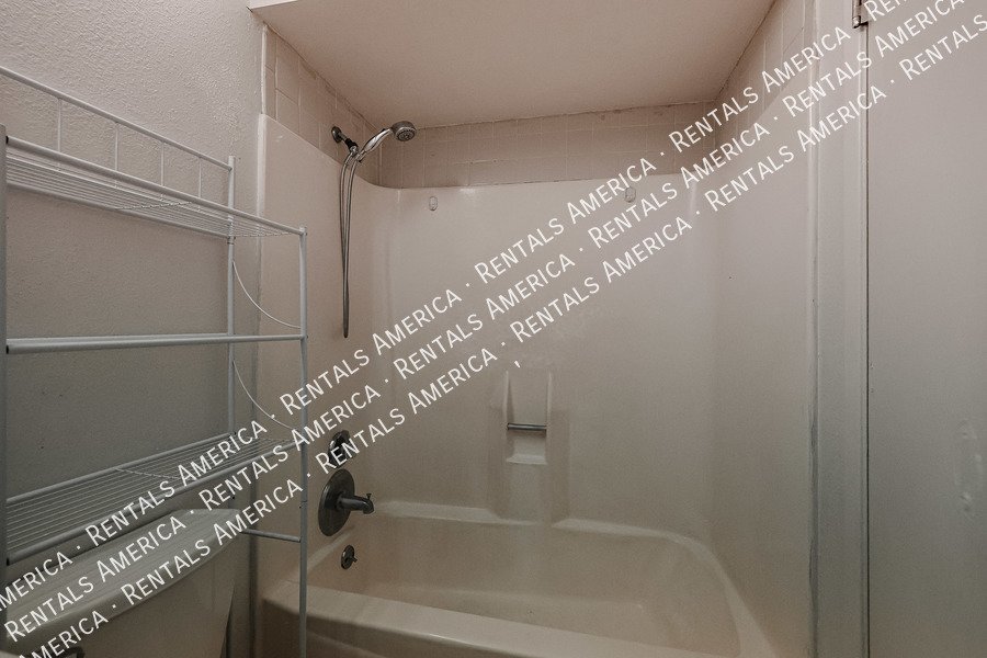 Move in Ready & Special Offer! property image