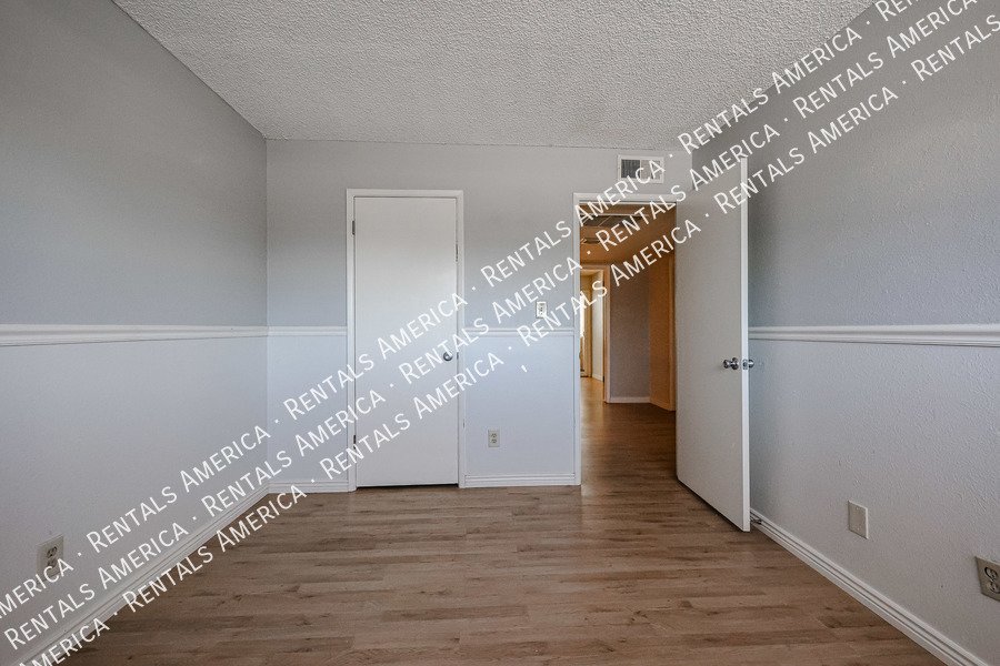 Move in Ready & Special Offer! property image