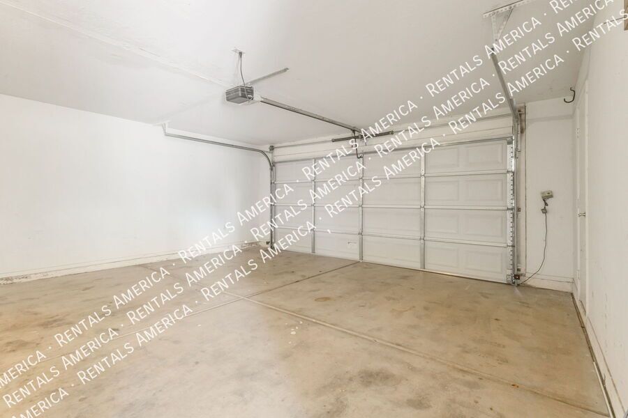 Beautiful 3 Bed/2.5 Bath in Chandler! property image